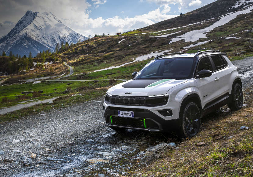 Jeep Avenger 4xe Hybrid, вигляд спереду